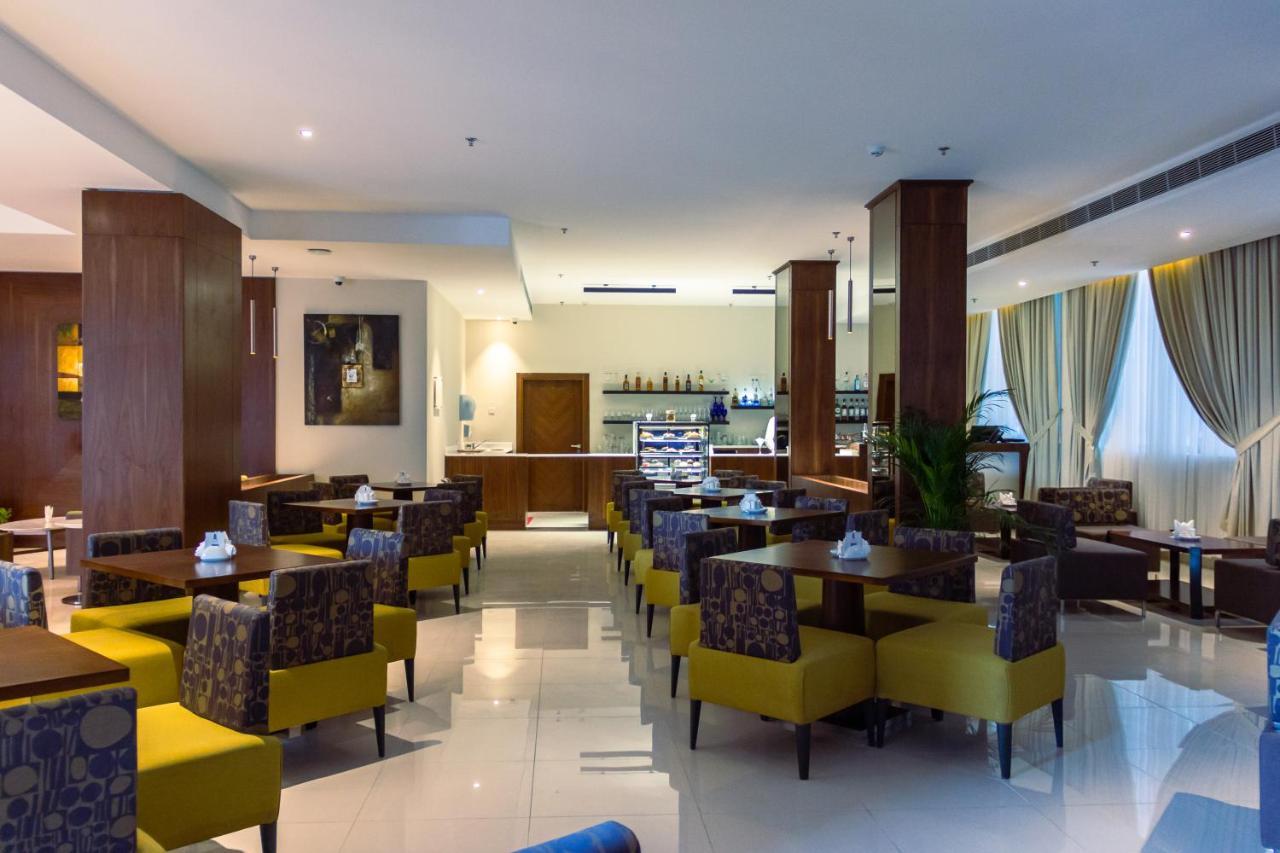 The Seven Hotel Manama Extérieur photo
