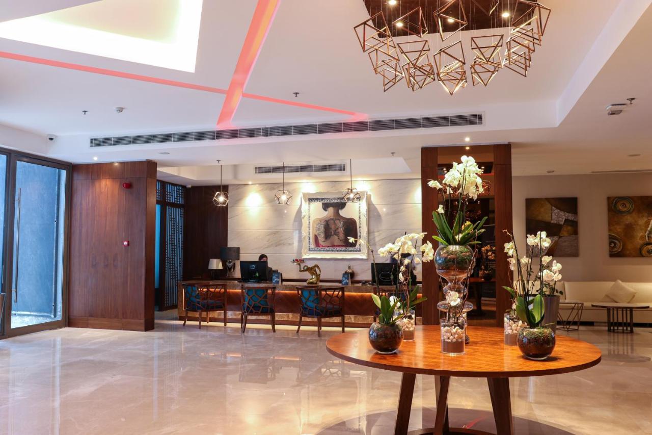 The Seven Hotel Manama Extérieur photo