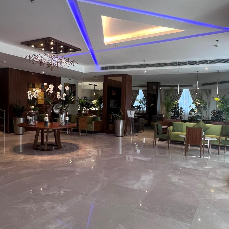 The Seven Hotel Manama Extérieur photo